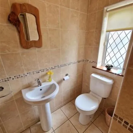 Dom wakacyjny Central Ennis Home *